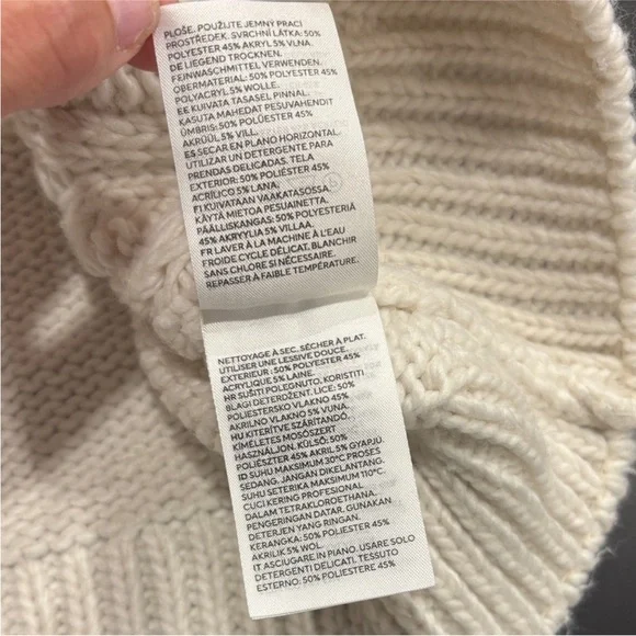 H&M White Cable Knit Turtleneck Sweater - Picture 6 of 9